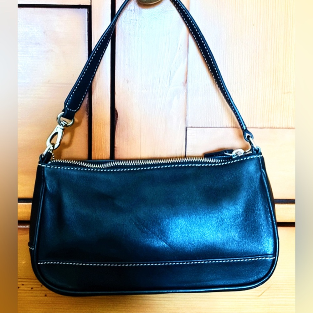 VTG: Beautiful COACH BLACK DEMI BAGUETTE (7885) W/FREE COACH DUST BAG